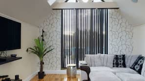 2 多间卧室、熨斗/熨衣板、免费 WiFi、床单